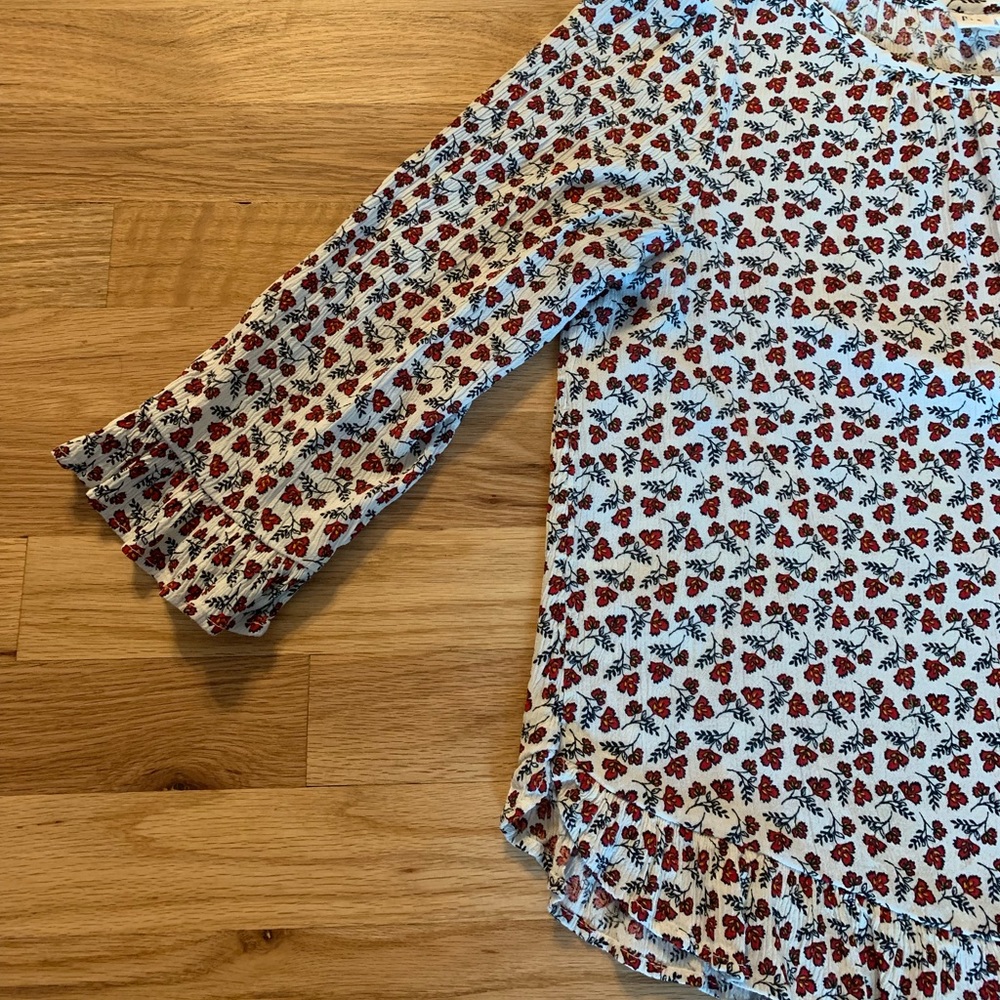 Gap Red and Green Floral Ruffle 3/4 Sleeve Shirt